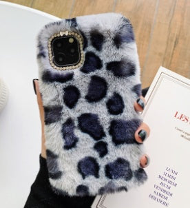 Fluffy Guard: Furry Mobile Phone Case for Samsung