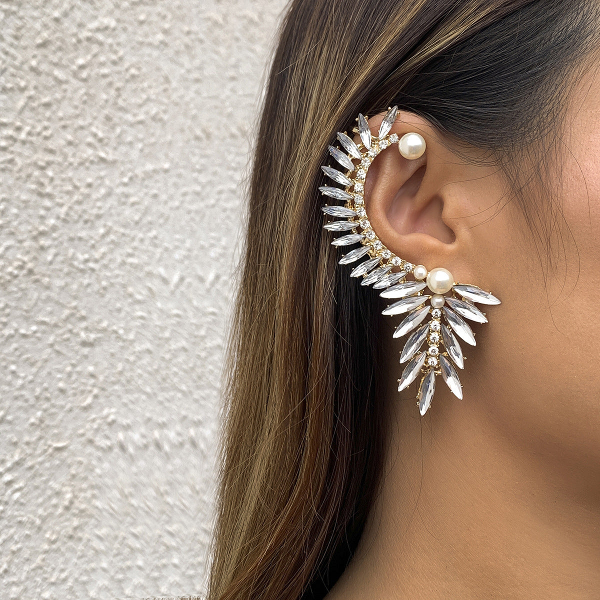 Crystal Bloom: Geometric Beaded Ear Cuff with Pearl Accent