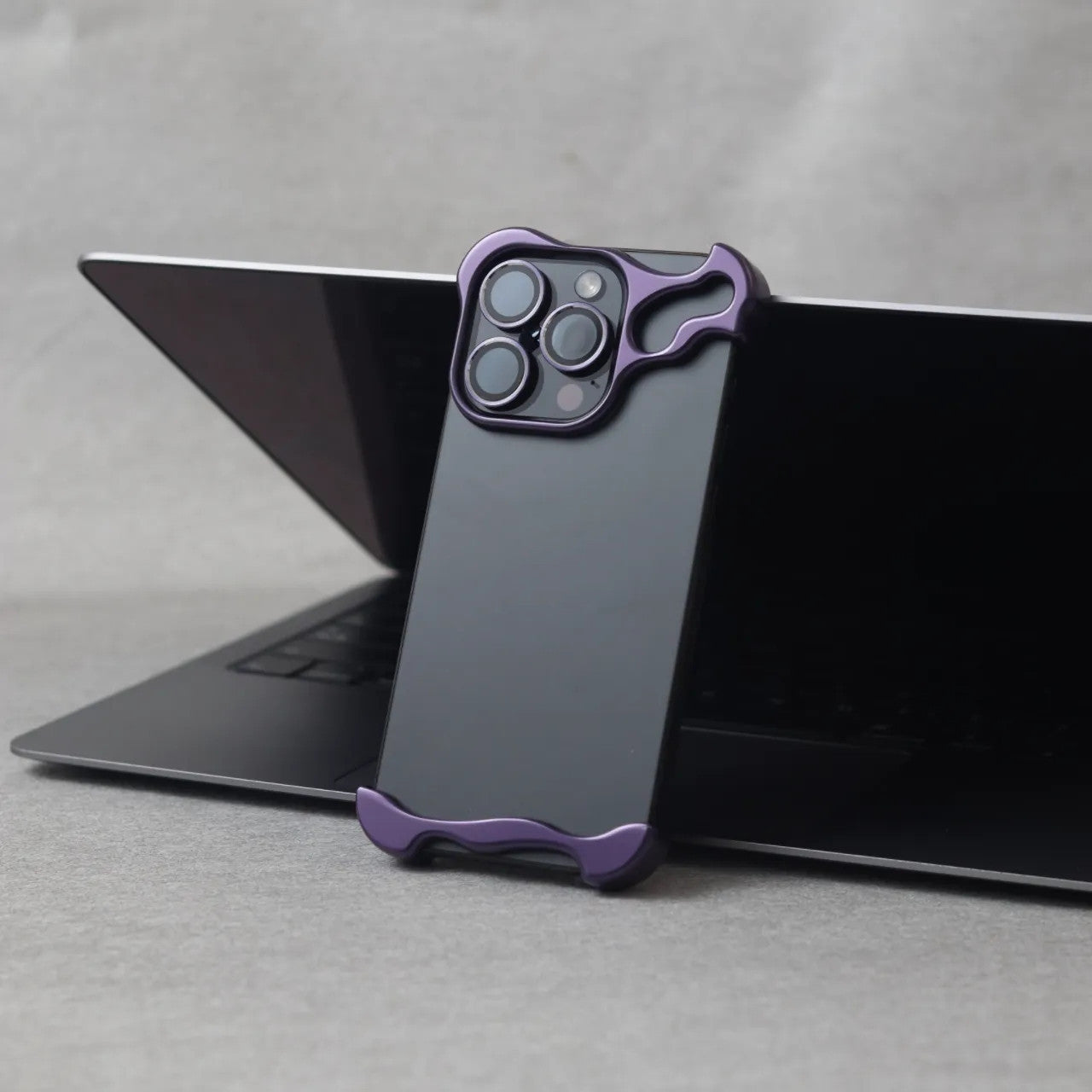 Alloy Armor: Zinc Alloy Protective Case