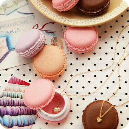 Tiny Treasures Keeper: Macaron Mini Storage Case for Jewelry & Trinkets