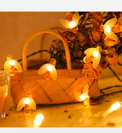 Buzzy Brights: Bee-themed LED Outdoor Solar String Lights"