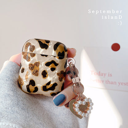 Retro Chic Leopard: Luxury AirPods Case