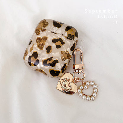 Retro Chic Leopard: Luxury AirPods Case