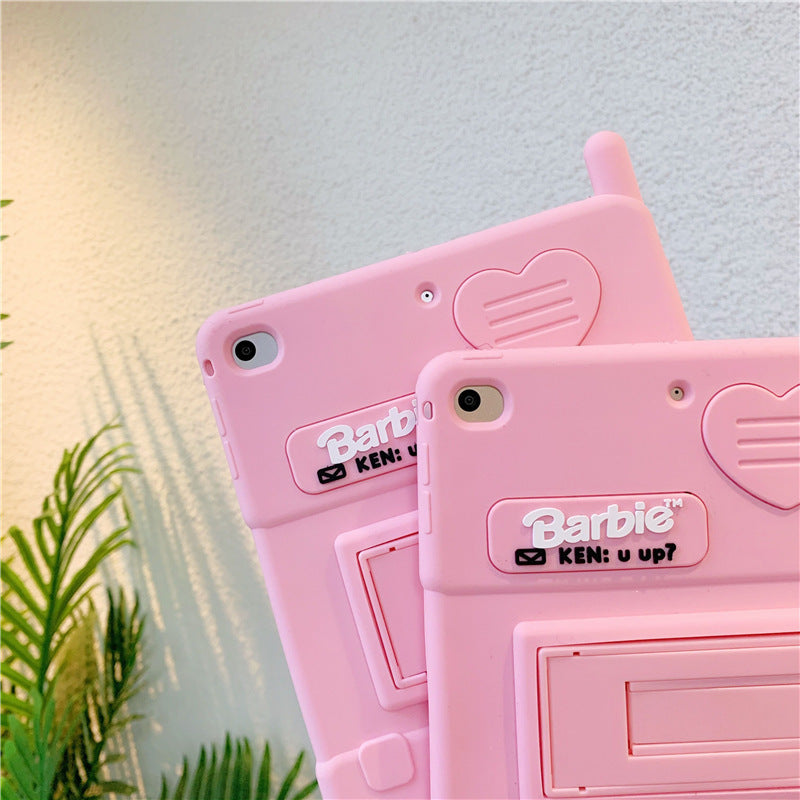 Barbie's Retro Elegance: Large Protective iPad Cover