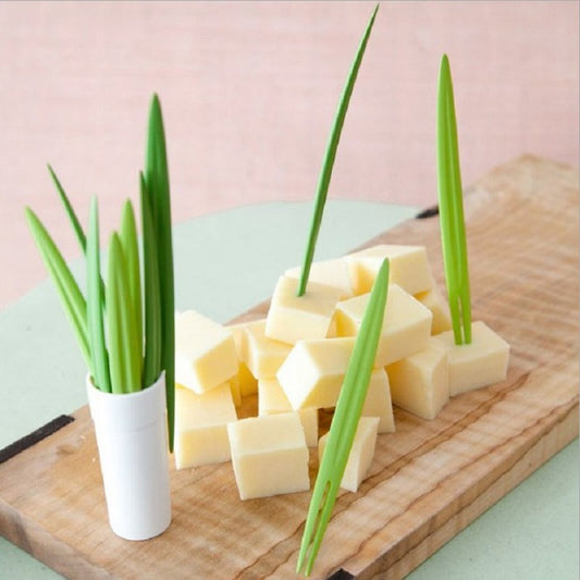 Leafy Picks: Bamboo Leaf-Shaped Green Fruit Forks