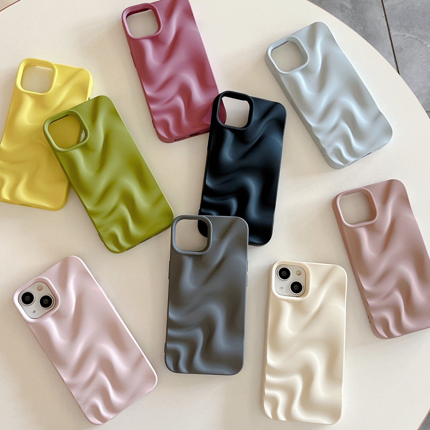 Wave Wonder II: Three-Dimensional Pleated Ripple Phone Case