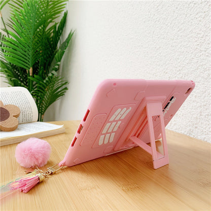 Barbie's Retro Elegance: Large Protective iPad Cover