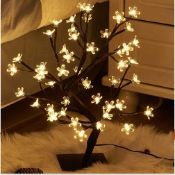 Starry Copper Twinkle: Wire Bedroom Light