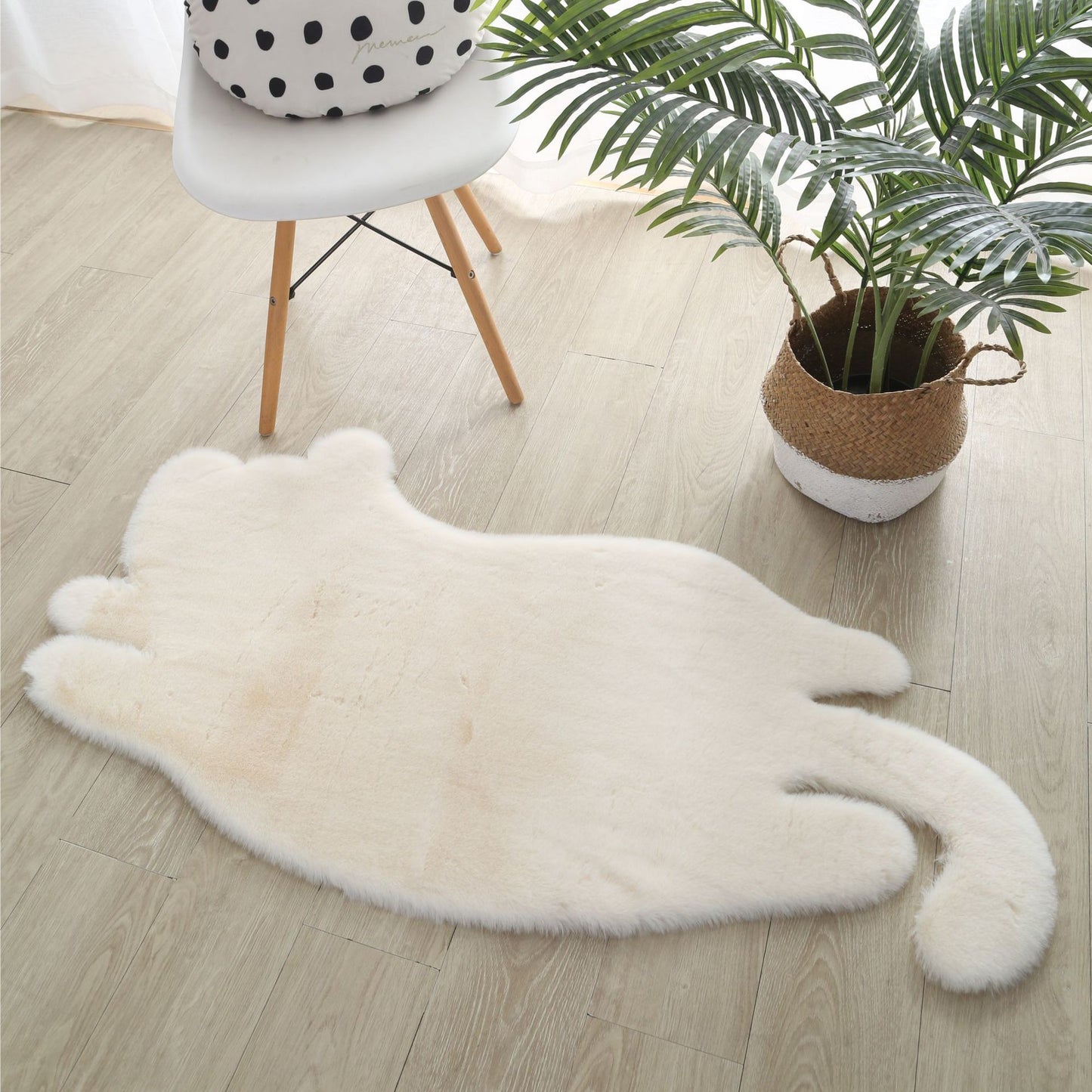 Purr-fect Paws: Soft, Cat-Shaped Bedroom Floor Mat