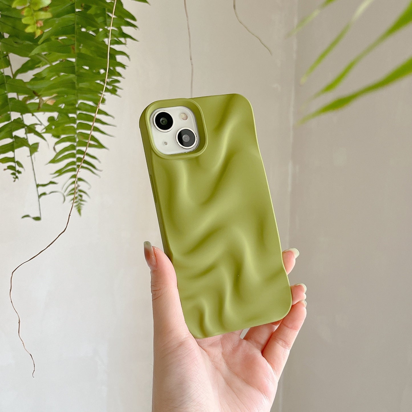 Wave Wonder II: Three-Dimensional Pleated Ripple Phone Case