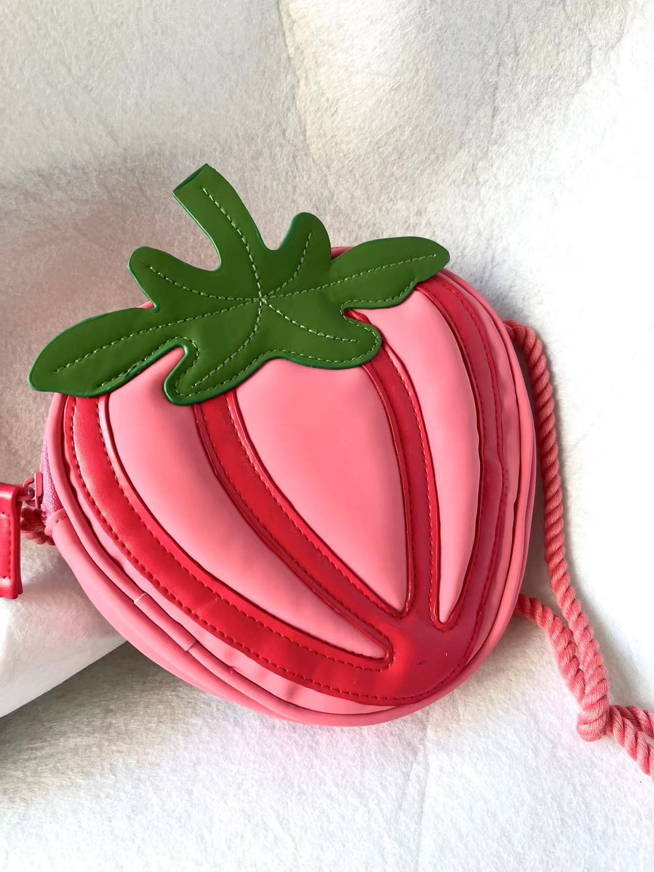 Strawberry Charm: New Cute Three-Dimensional Shoulder Bag